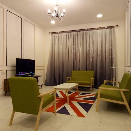 Icolor Home & Stay Ch6 Tanah Rata Kültér fotó