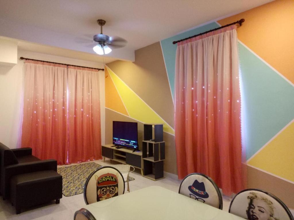 Icolor Home & Stay Ch6 Tanah Rata Kültér fotó